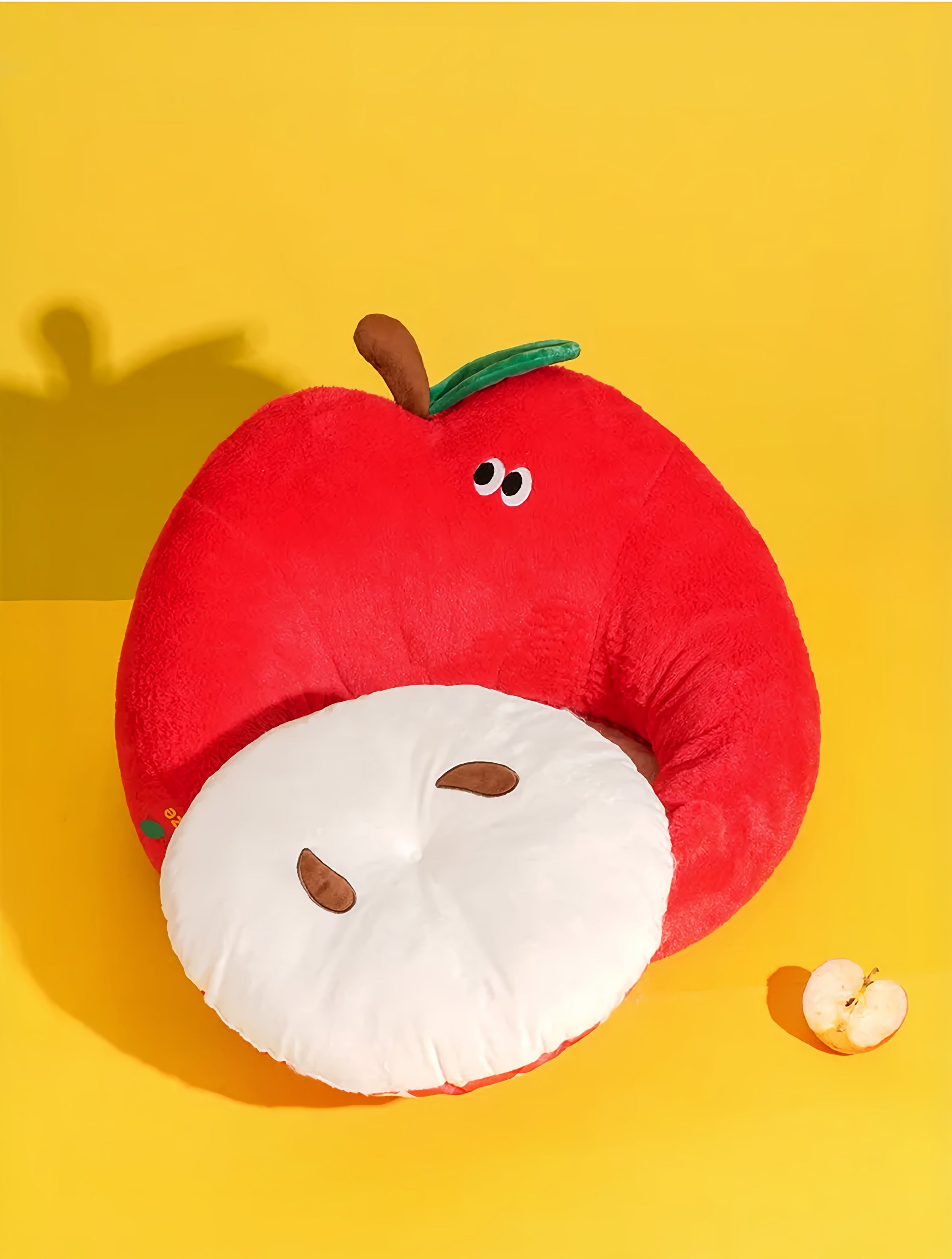 Apple pet bed
